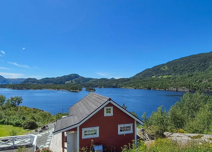 Feriehus 1 Bedroom Lovely In Jelsa