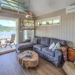 Feriehus 1 Bedroom Beautiful Home In Jelsa *