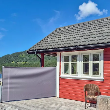 1 Bedroom Lovely In 펜션 Jelsa